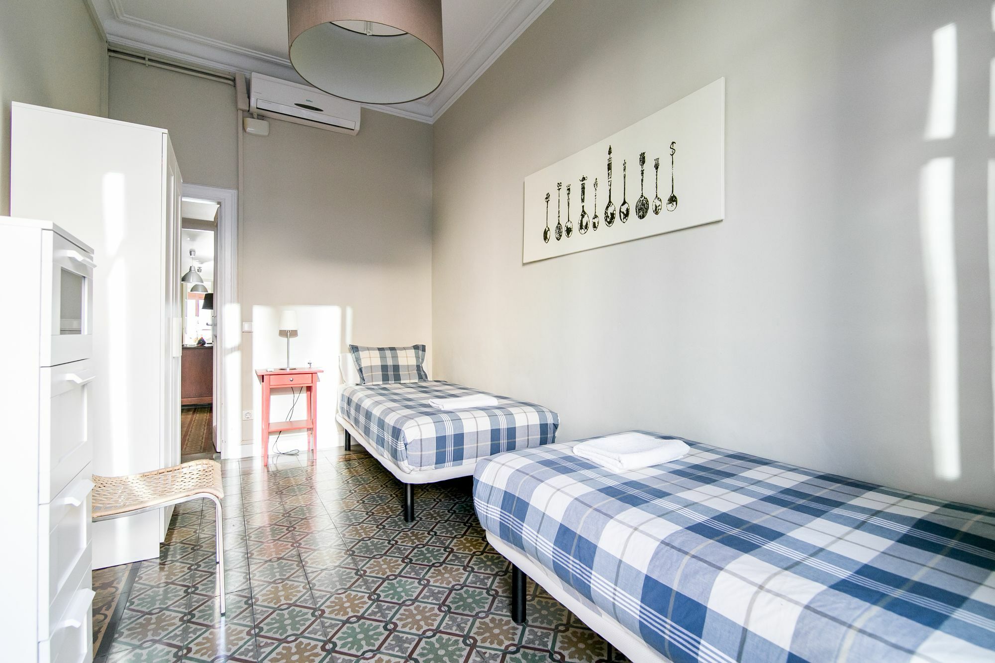 Placa Universitat Apartamento